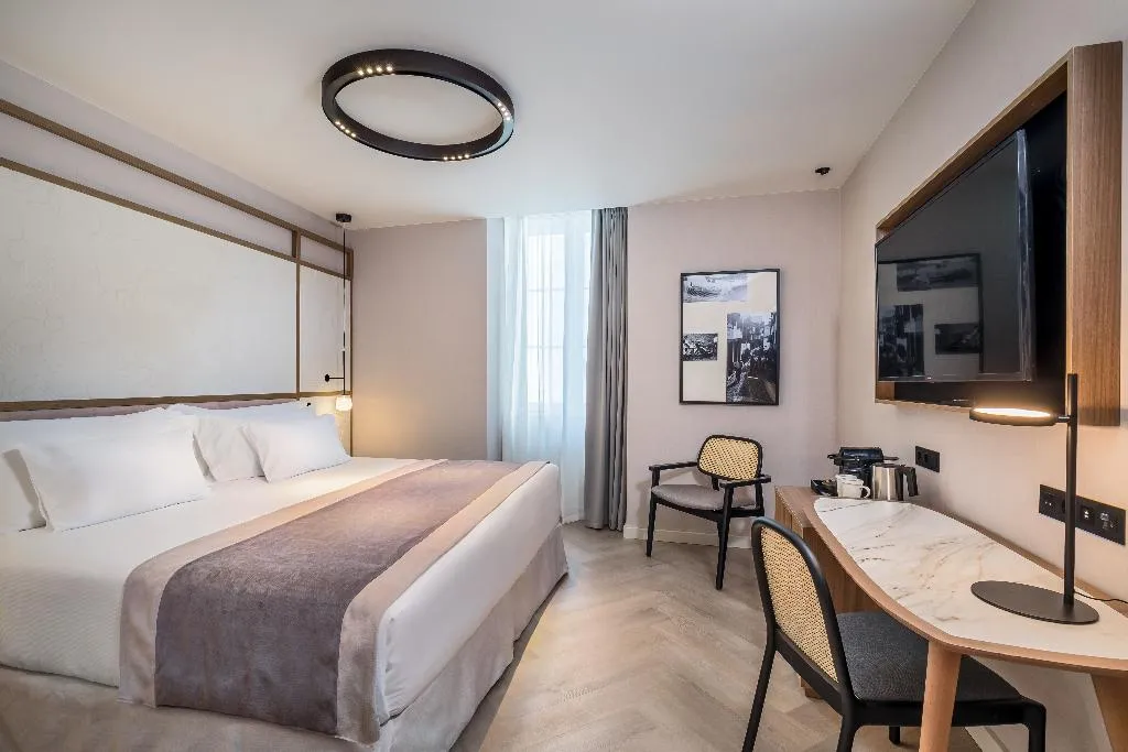Room DELUXE Room, Barcelo Funchal Oldtown, Madeira