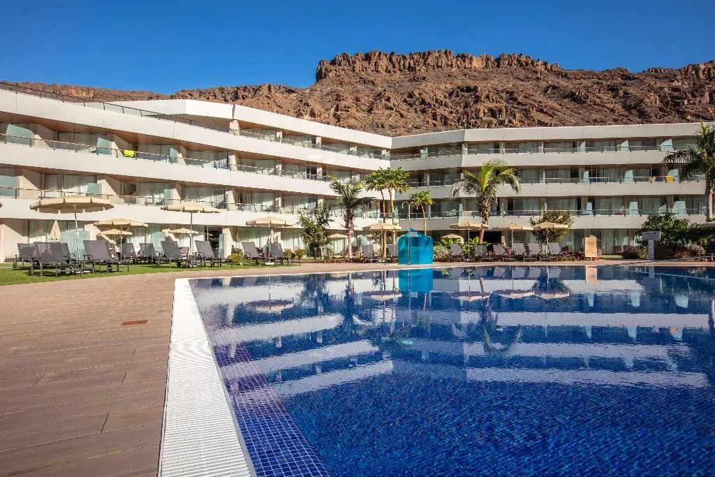 Pool, Radisson Blu Resort & Spa Gran Canaria Mogan, Gran Canaria