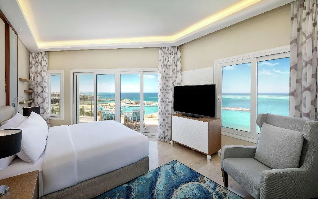 SUITE SEA VIEW Room, Hilton Hurghada Plaza, Red Sea Riviera