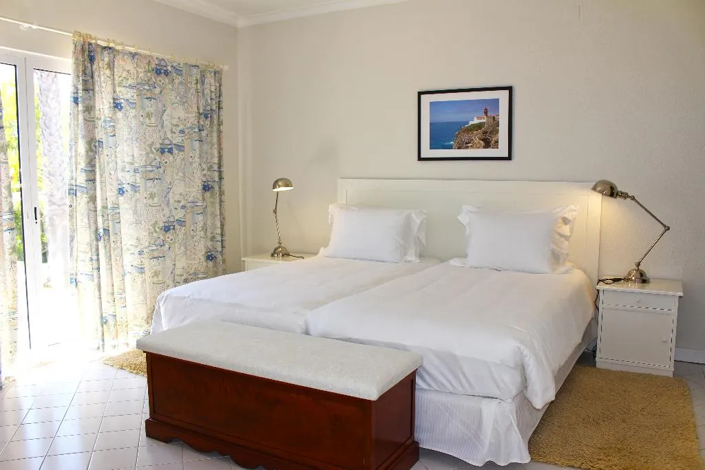 TOWNHOME FOUR BEDROOMS WITH PRIVATE POOL Room, Rocha Brava Village Resort, Algarve