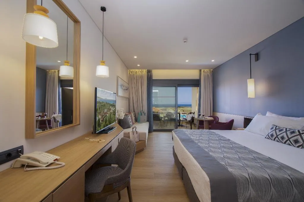 JUNIOR SUITE POOL VIEW Room, Apollonion Asterias Resort & Spa, Kefallinia