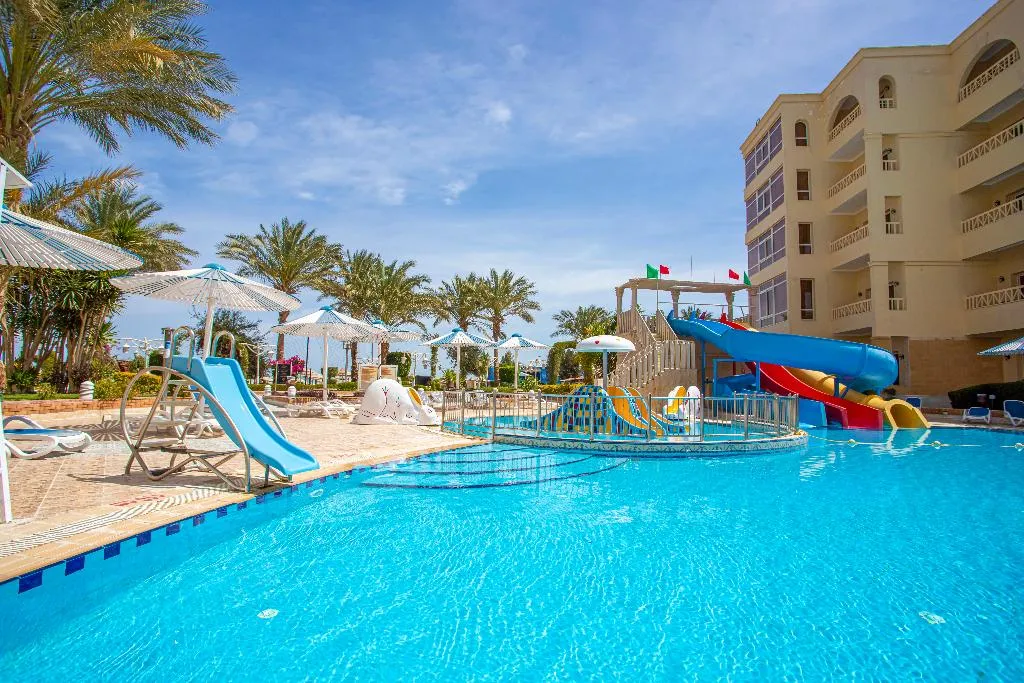 Pool, AMC Royal Hotel & Spa, Red Sea Riviera