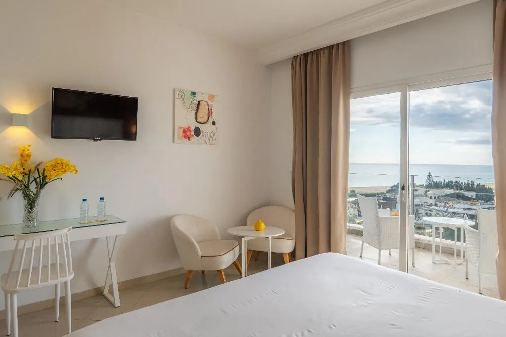 SINGLE STANDARD Room, Golden Tulip President Hammamet, Tunisia