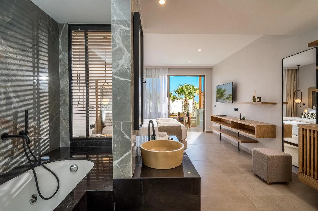 SUITE STANDARD Room, Stella Palace, Crete