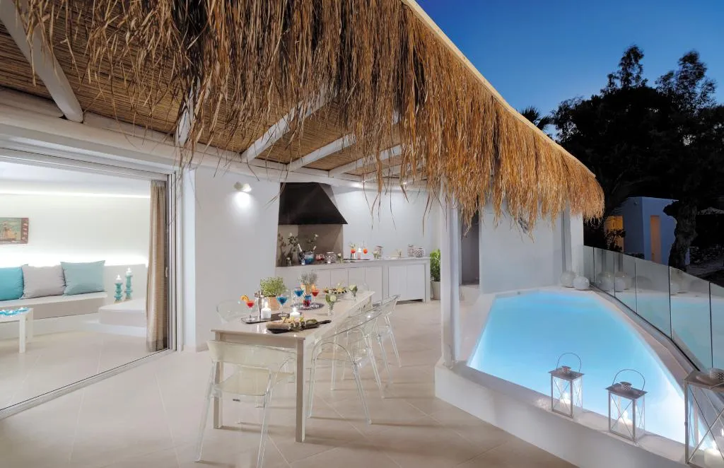 VILLA BEACH FRONT Room, Out Of The Blue Resort, Crete