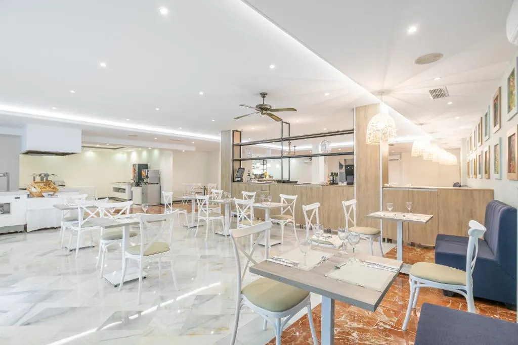 Restaurant, Hotel Nerja Club & Spa, Costa Del Sol
