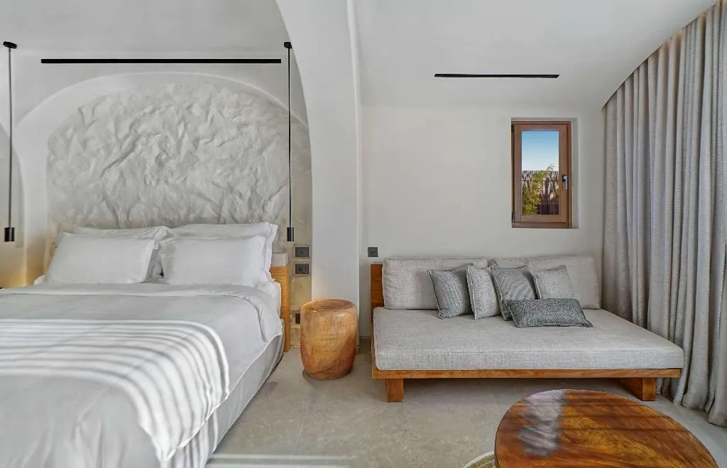 JUNIOR SUITE WITH TERRACE Room, Radisson Blu Zaffron Resort, Santorini