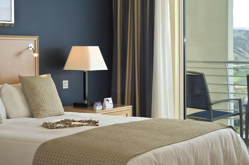 SUITE TWO BEDROOMS Room, Radisson Blu Resort & Spa Golden Sands, Malta