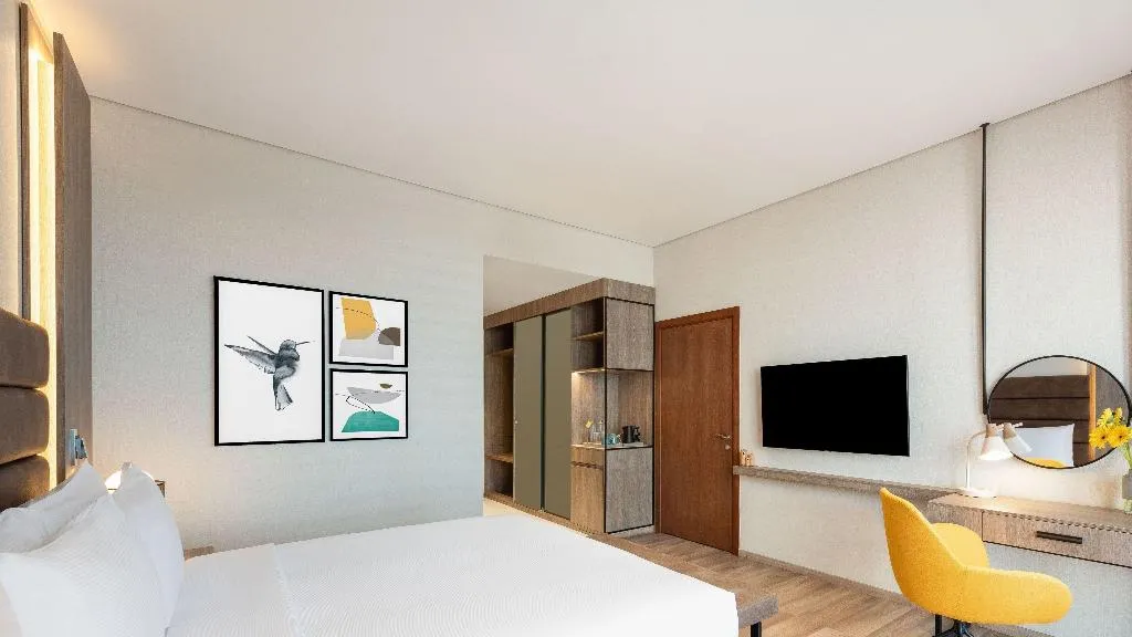 DOUBLE DELUXE CITY VIEW Room, Voco Dubai The Palm, Dubai