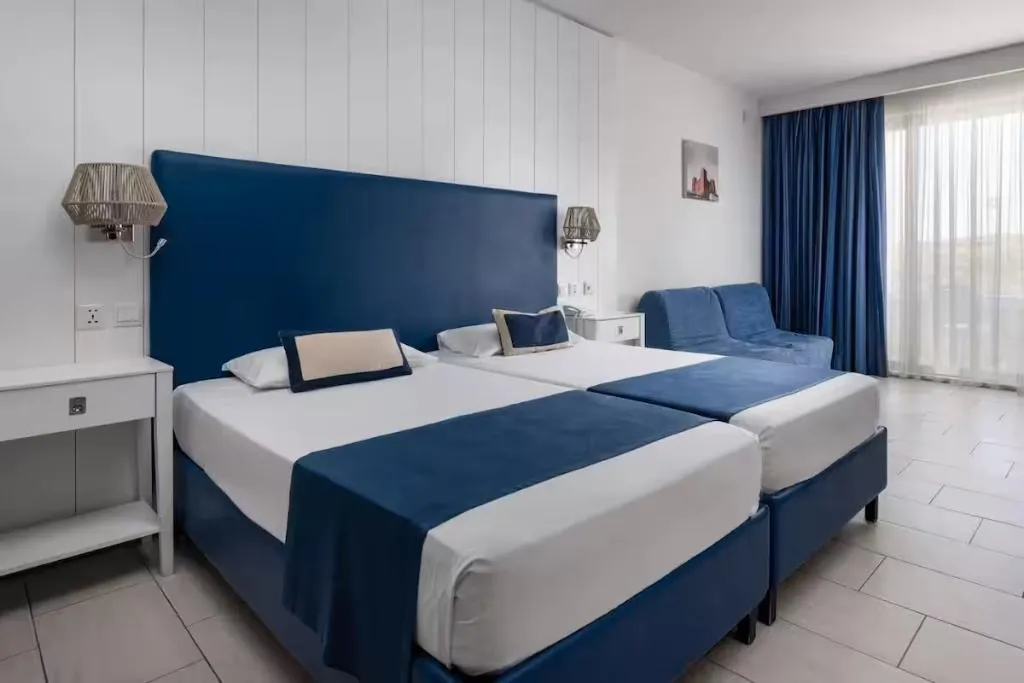 QUADRUPLE STANDARD Room, db Seabank Resort + Spa – All Inclusive, Malta