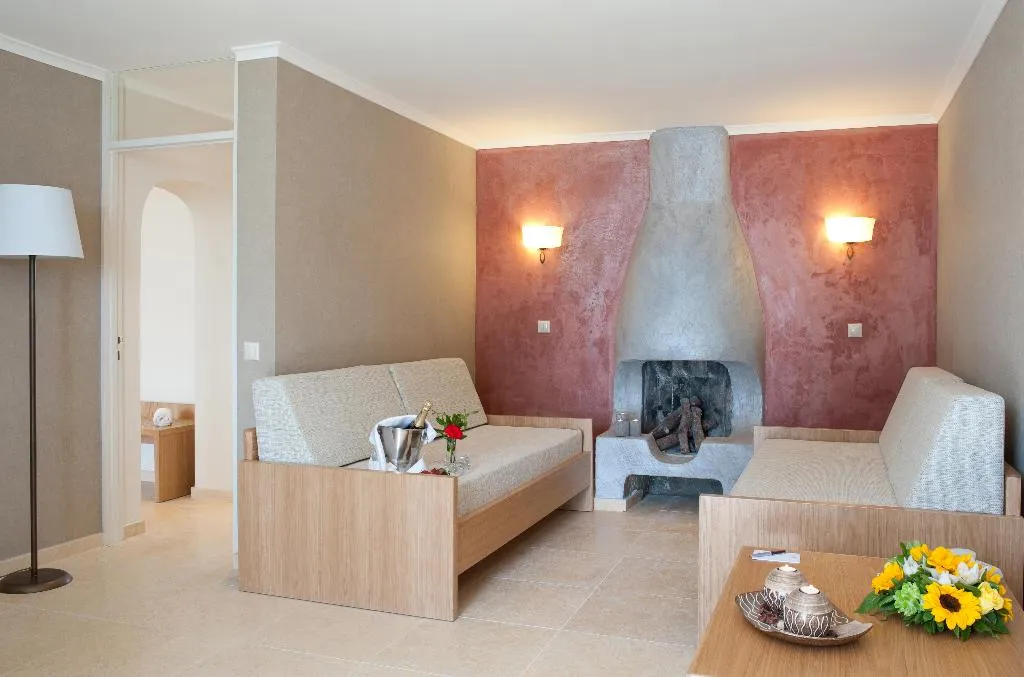 FAMILY ROOM WITH PRIVATE POOL Room, Corfu Holiday Palace Hotel, Corfu