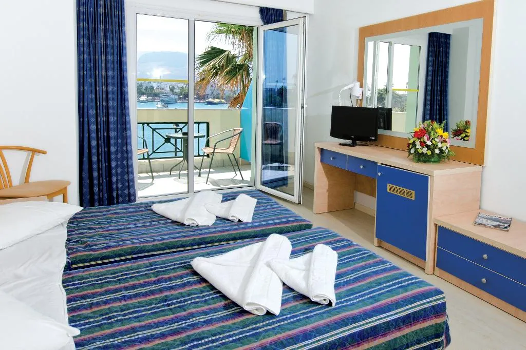 Double or Twin HARBOUR VIEW Room, Kosta Palace City Hotel, Kos