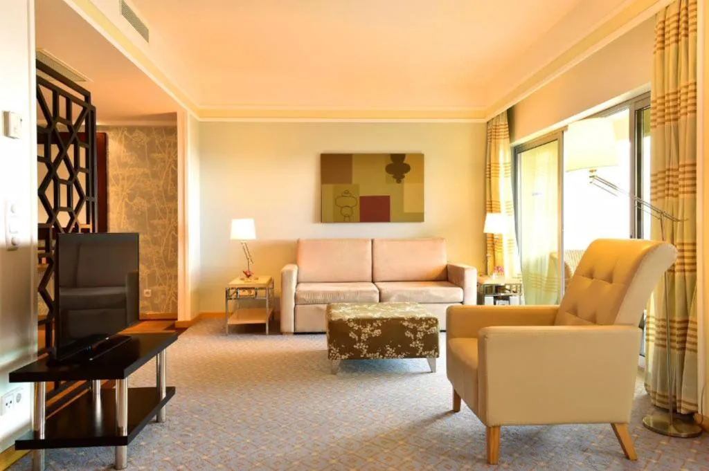 SUITE CAPACITY 3 Room, Pestana Carlton Madeira Premium Ocean Resort, Madeira