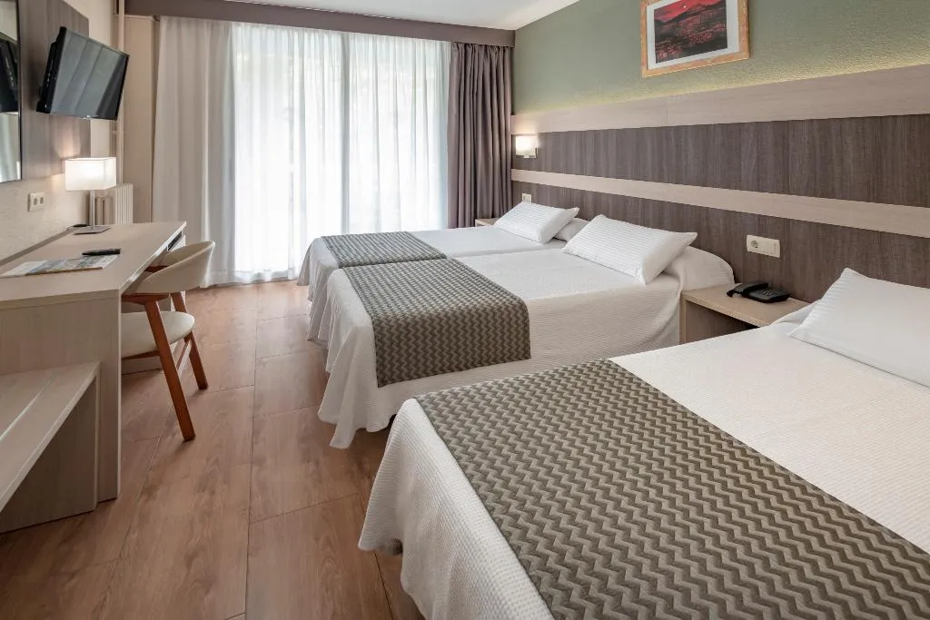 TRIPLE STANDARD Room, 4R Playa Park, Costa Dorada