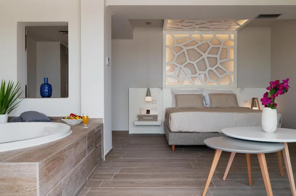 SUITE DELUXE WITH JACUZZI Room, KB Ammos, Skiathos