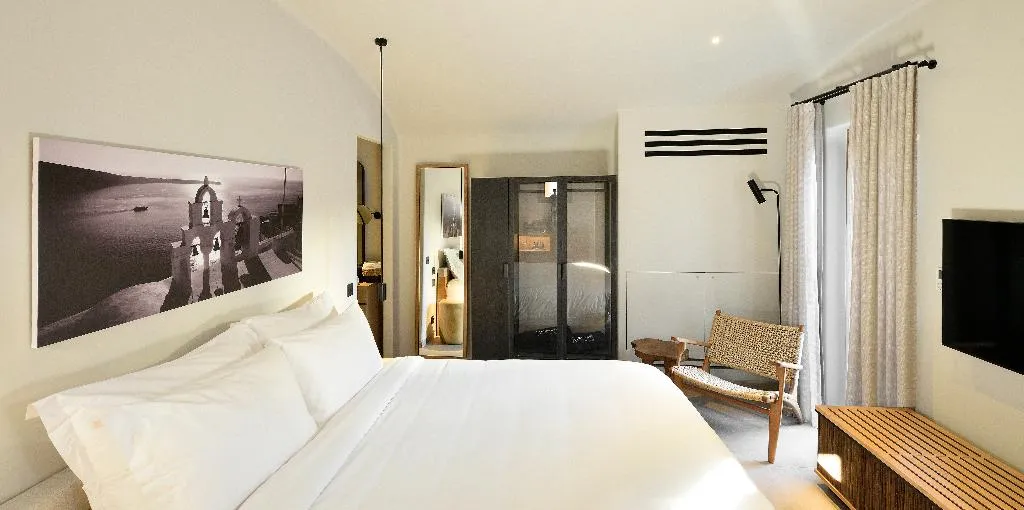 Double or Twin PREMIUM Room, Radisson Blu Zaffron Resort, Santorini