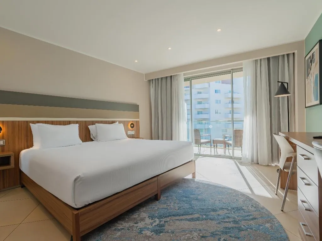 DOUBLE SUPERIOR KING BED Room, DoubleTree by Hilton Malta, Malta
