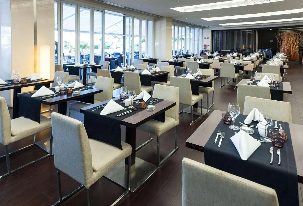 Restaurant, Melia Madeira Mare, Madeira