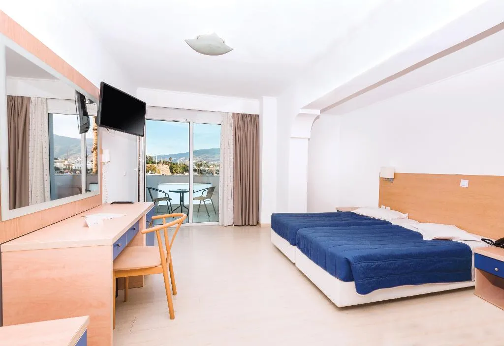 Double or Twin HARBOUR VIEW Room, Kosta Palace City Hotel, Kos