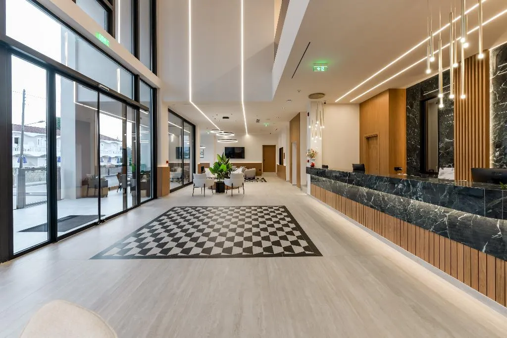 Lobby, Hotel Canadian, Zante