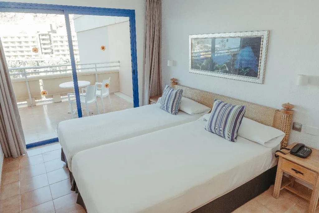 FAMILY ROOM GARDEN VIEW Room, LIVVO Lago Taurito & Waterpark, Gran Canaria