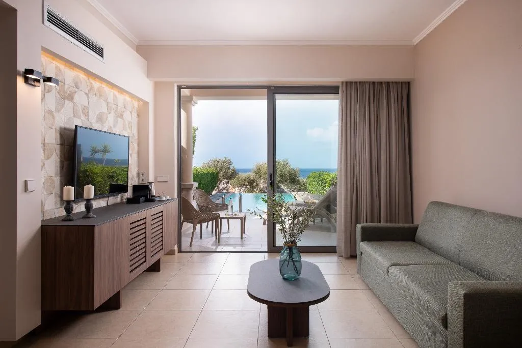 JUNIOR SUITE SEA VIEW WITH PRIVATE POOL Room, Kresten Royal Euphoria Resort, Rhodes