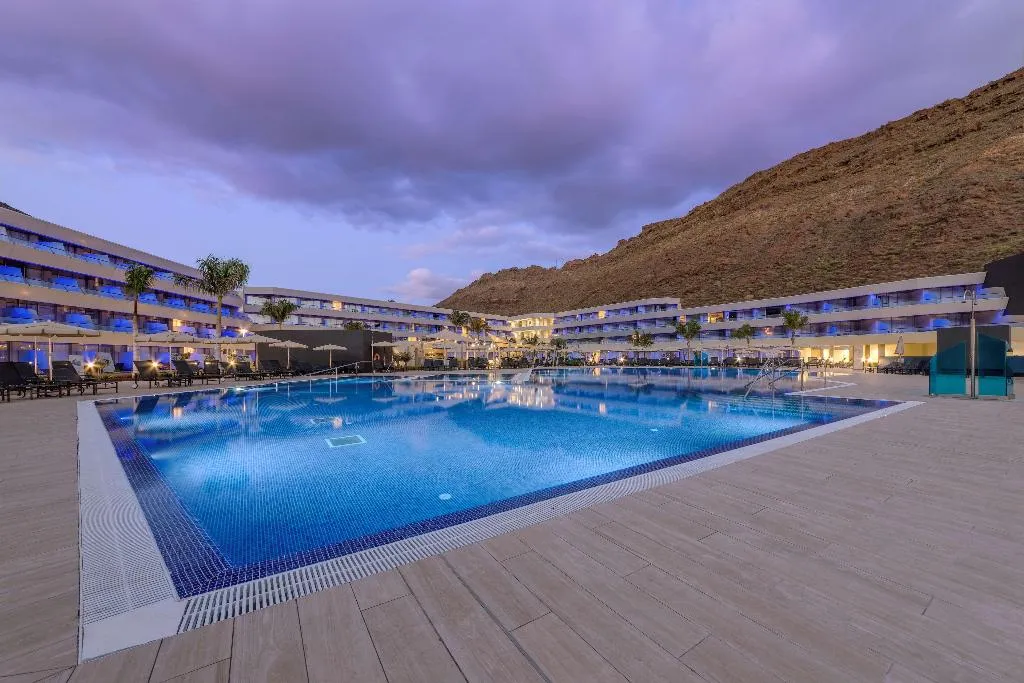 Pool, Radisson Blu Resort & Spa Gran Canaria Mogan, Gran Canaria