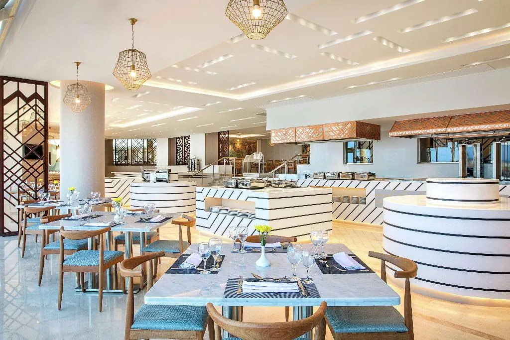 Restaurant, Hilton Hurghada Plaza, Red Sea Riviera