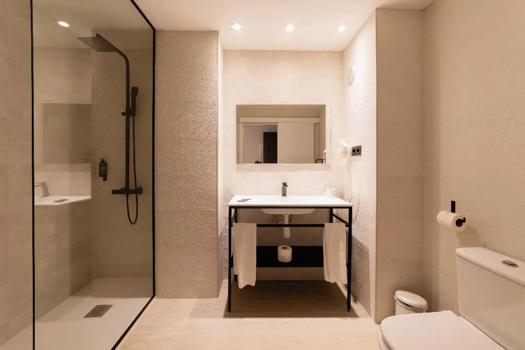 Double or Twin STANDARD Room, Palas Pineda Hotel, Costa Brava