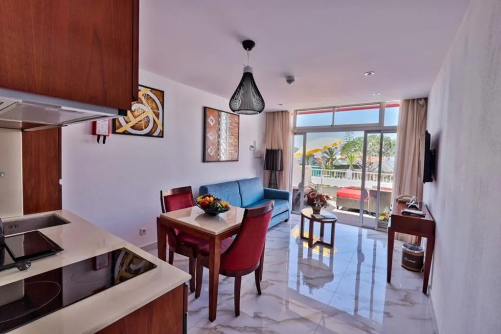 STUDIO WITH TERRACE Room, Muthu Clube Praia da Oura, Algarve