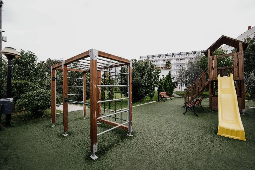 Sports and Entertainment, Flower Garden Hotel, Durres