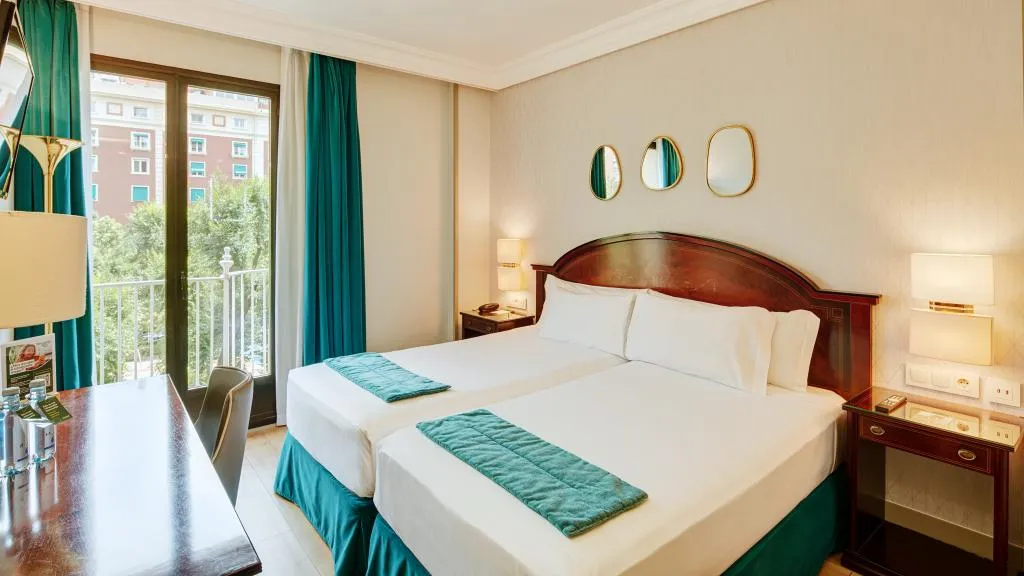 TWIN WITH VIEWS Room, Sercotel Gran Hotel Conde Duque, Madrid