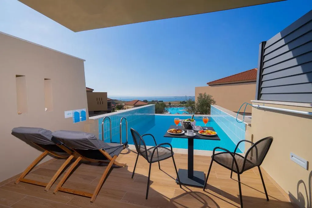 JUNIOR SUITE POOL VIEW Room, Apollonion Asterias Resort & Spa, Kefallinia