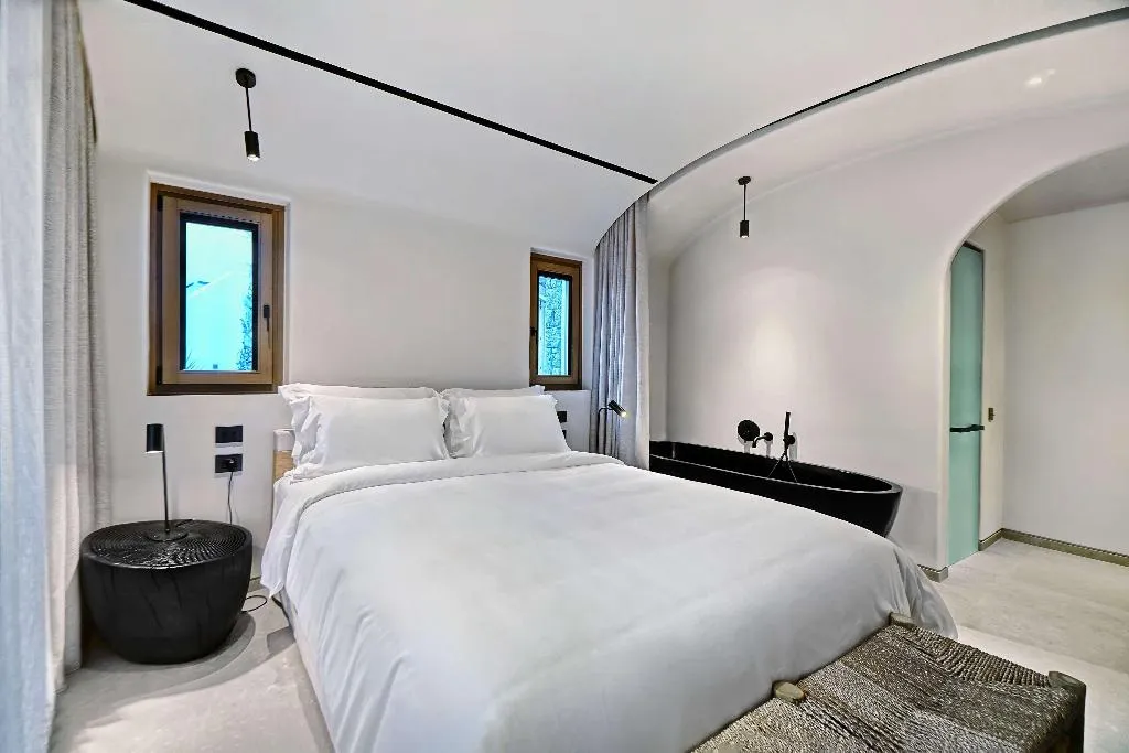 Room, Radisson Blu Zaffron Resort, Santorini