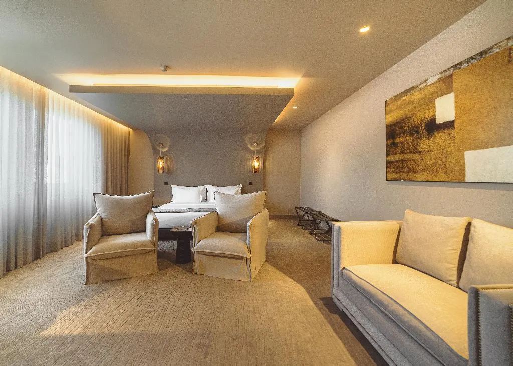 SUITE CLASSIC Room, PortoBay Teatro, Porto