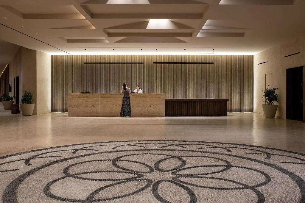 Lobby, Ella Helea, Rhodes