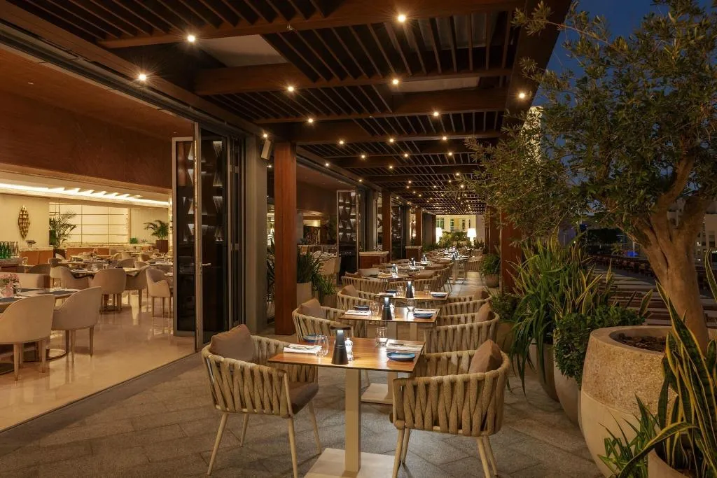 Restaurant, The St. Regis Dubai, The Palm, Dubai