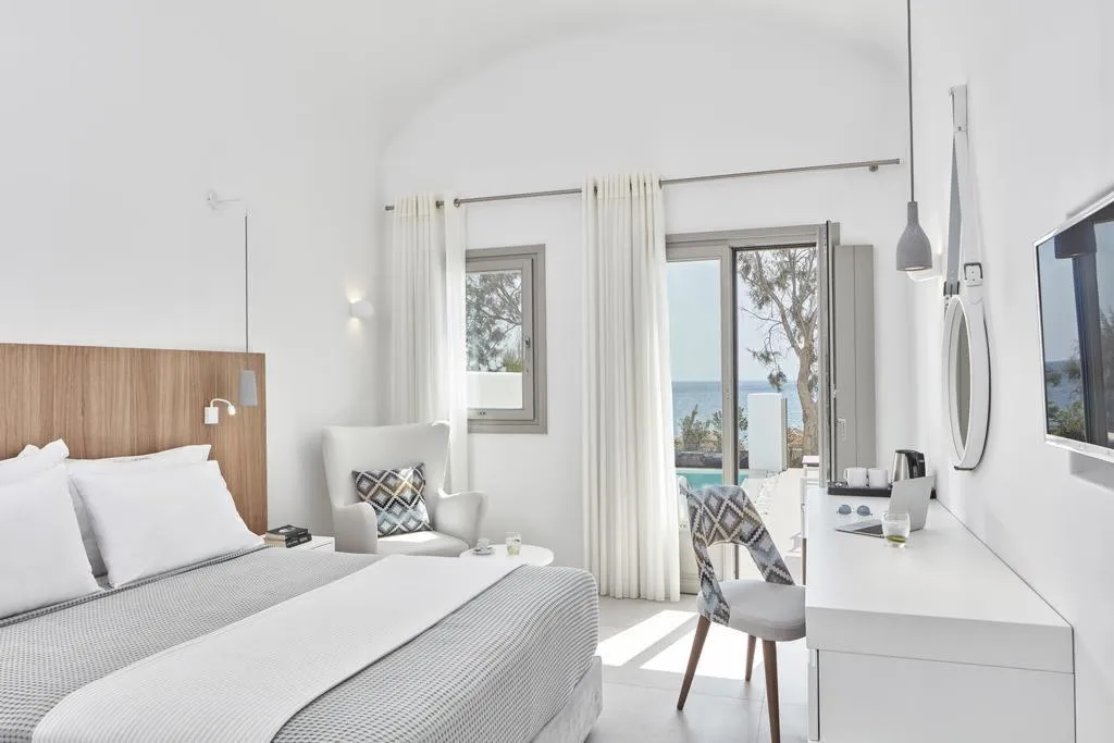 Room SEA VIEW WITH PRIVATE POOL Room, Costa Grand Resort & Spa, Santorini