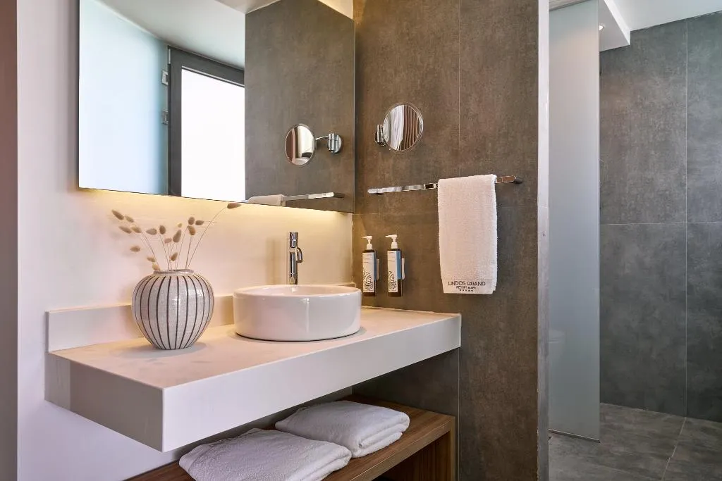 Double or Twin DELUXE WITH PRIVATE POOL Room, Lindos Grand Resort & Spa, Rhodes