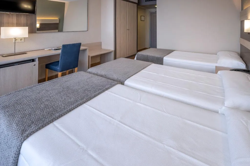 Double or Twin SEA VIEW CAPACITY 3 Room, 4R Playa Park, Costa Dorada