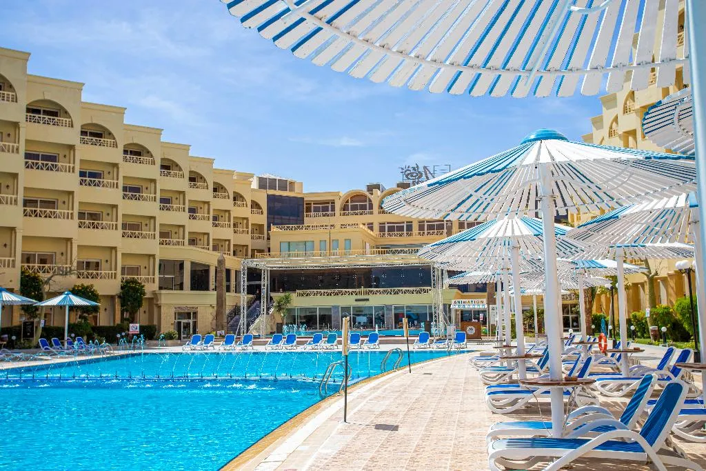 Pool, AMC Royal Hotel & Spa, Red Sea Riviera