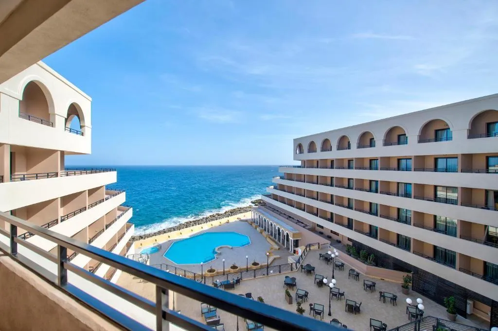 DOUBLE SINGLE USE SUPERIOR SEA VIEW Room, Radisson Blu Resort, Malta St. Julians, Malta