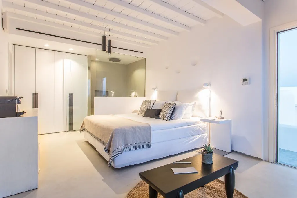 DOUBLE DELUXE WITH JACUZZI Room, Ostraco Suites, Mykonos