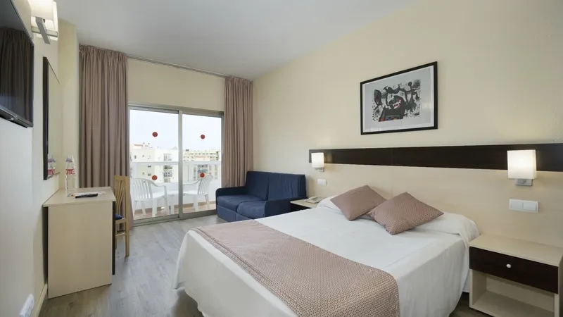 QUADRUPLE STANDARD Room, Sandos Griego, Costa Del Sol
