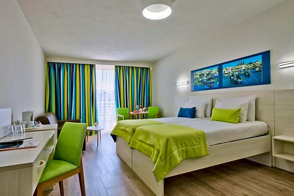 JUNIOR SUITE STANDARD Room, Hotel Santana Malta, Malta
