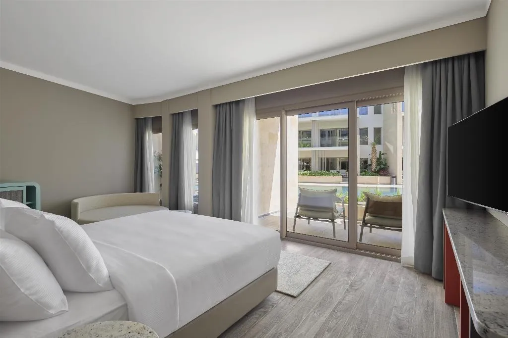 DOUBLE DELUXE POOL VIEW Room, DoubleTree by Hilton Mangroovy El Gouna Resort, Red Sea Riviera
