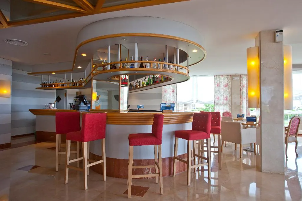 Bar, Seth Santo Tomas, Menorca