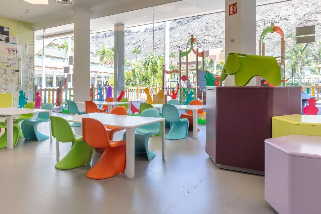 Sports and Entertainment, Radisson Blu Resort & Spa Gran Canaria Mogan, Gran Canaria