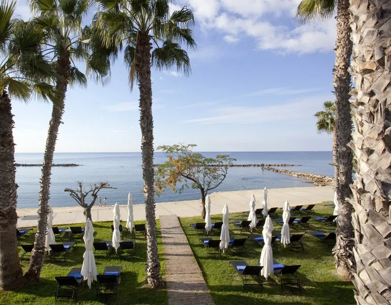 Bar, Annabelle, Cyprus