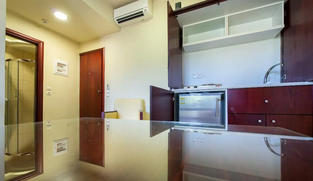 Room, Hotel Canadian, Zante